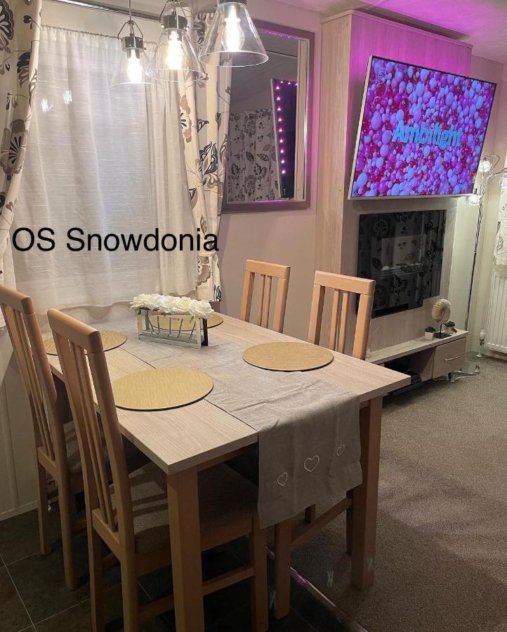 Snowdonia Holidays Caravan Hire - Aberdunant Park - 111 Silver Birch พอร์ทแมด็อก ภายนอก รูปภาพ